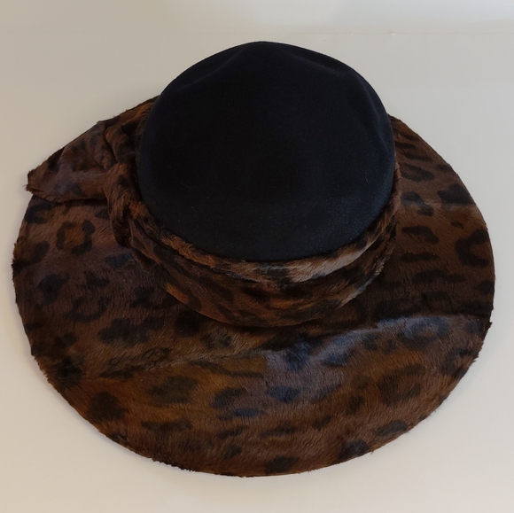 Leopard Print Women's Hat with Black Crown - Picture 6 of 10